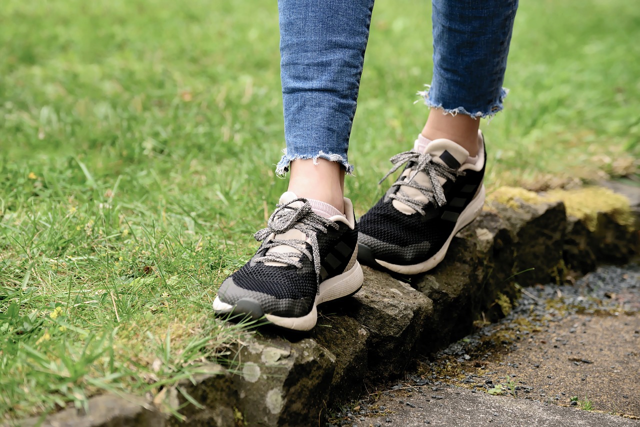 Sneakersy, które nadążają za Twoim tempem – codzienna wygoda i styl bez kompromisów